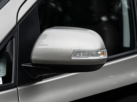 2027�� 2.0L ������ 7��