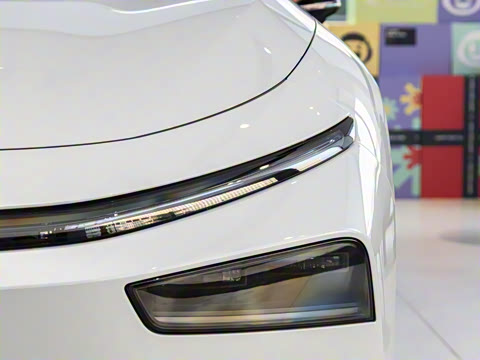 2026�� ���� 725 Max �콢��