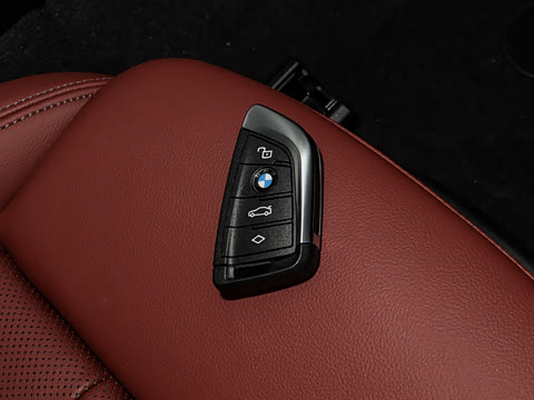 2026�� 430i M�˶���ҹ��װ