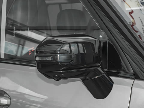 2025 2.0TD XWD Զ+ӳ 7