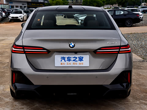 2026�� 525i M�˶���װ