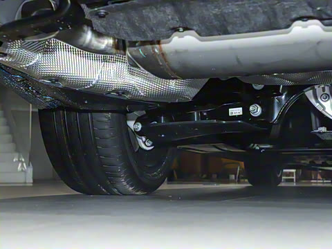 2025�� 330Li M�˶���ҹ��װ