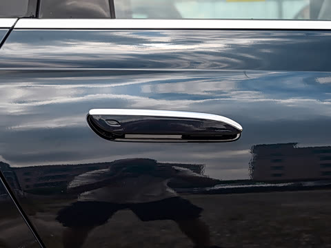 2025�� �Ŀ� E 260 L