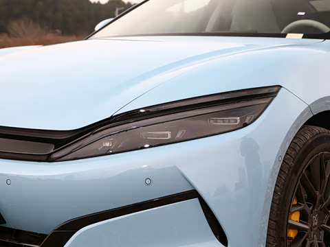 2025�� EV 701KM�����״�������