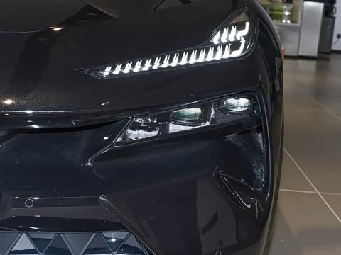 2026�� 600 SE 5��