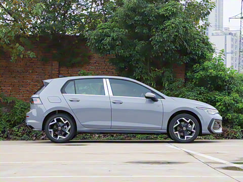 2026�� 300TSI R-Line