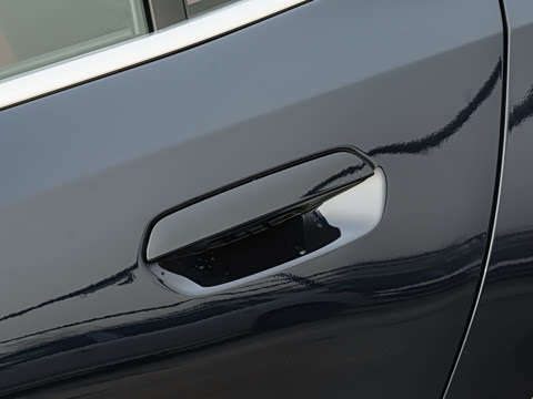 2026�� �Ŀ� 530Li ������ M�˶���װ