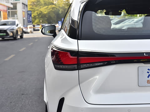 2026�� 350h ����������