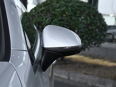 2026�� CLE 300 4MATIC �����ͽ��ܳ�