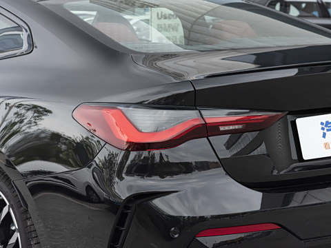 2026�� 430i M�˶���ҹ��װ