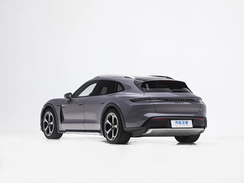 2026�� Taycan 4 Cross Turismo