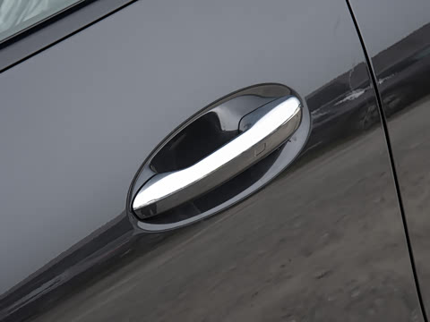2026�� �Ŀ� GLC 300 4MATIC ����SUV