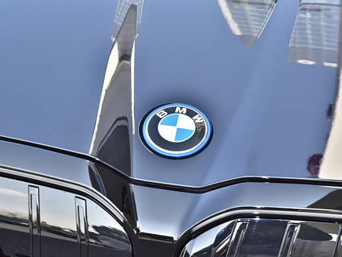 2026�� �Ŀ� eDrive 40L M�˶���װ