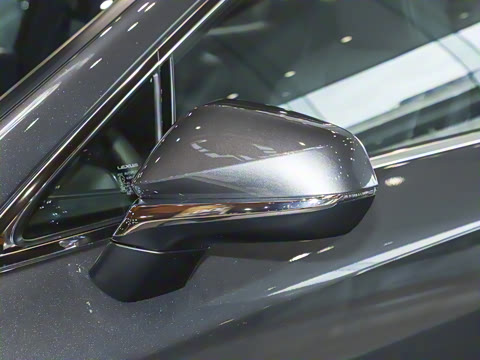 2025�� 300 ����������