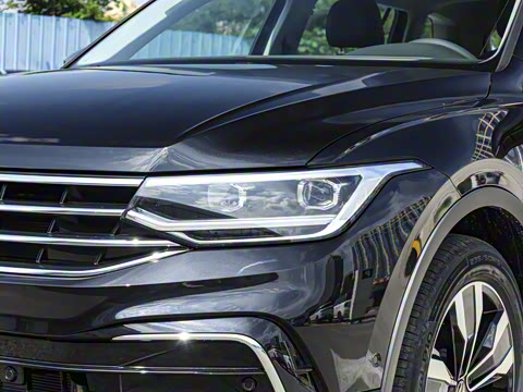 2025�� ���ڿ� 330TSI �Զ�����R-Line��ҫ��