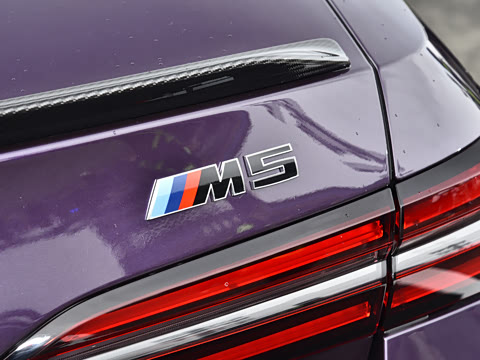 2025�� M5