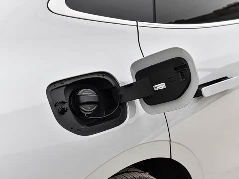 2026�� 225km EM-i Զ�����ǺӰ�