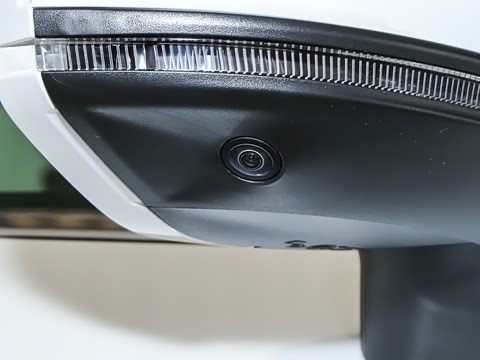 2025�� 45 TFSI quattro ������