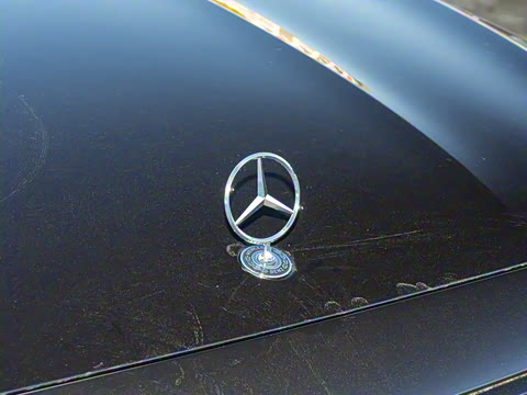 2026�� E 260 L �����