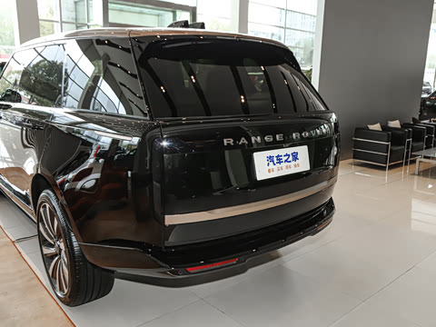 2025�� 3.0 L6 400PS SV���ٴ����ӳ��� 4��