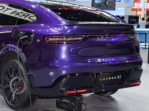 2026�� ���� UItra(896�߼����״