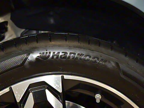 2025�� sDrive25i M�˶���װ