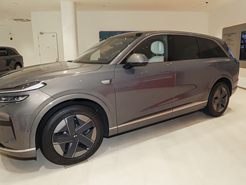 2025�� Pro ������