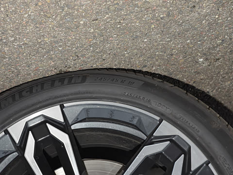 2025�� sDrive25i M�˶���װ