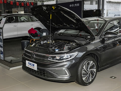 2025�� �Ŀ� 200TSI DSG����PRO��