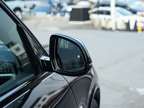 2026�� xDrive 40Li ������M�˶���ҹ��װ