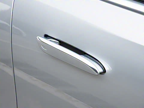 2026�� E 300 L ������