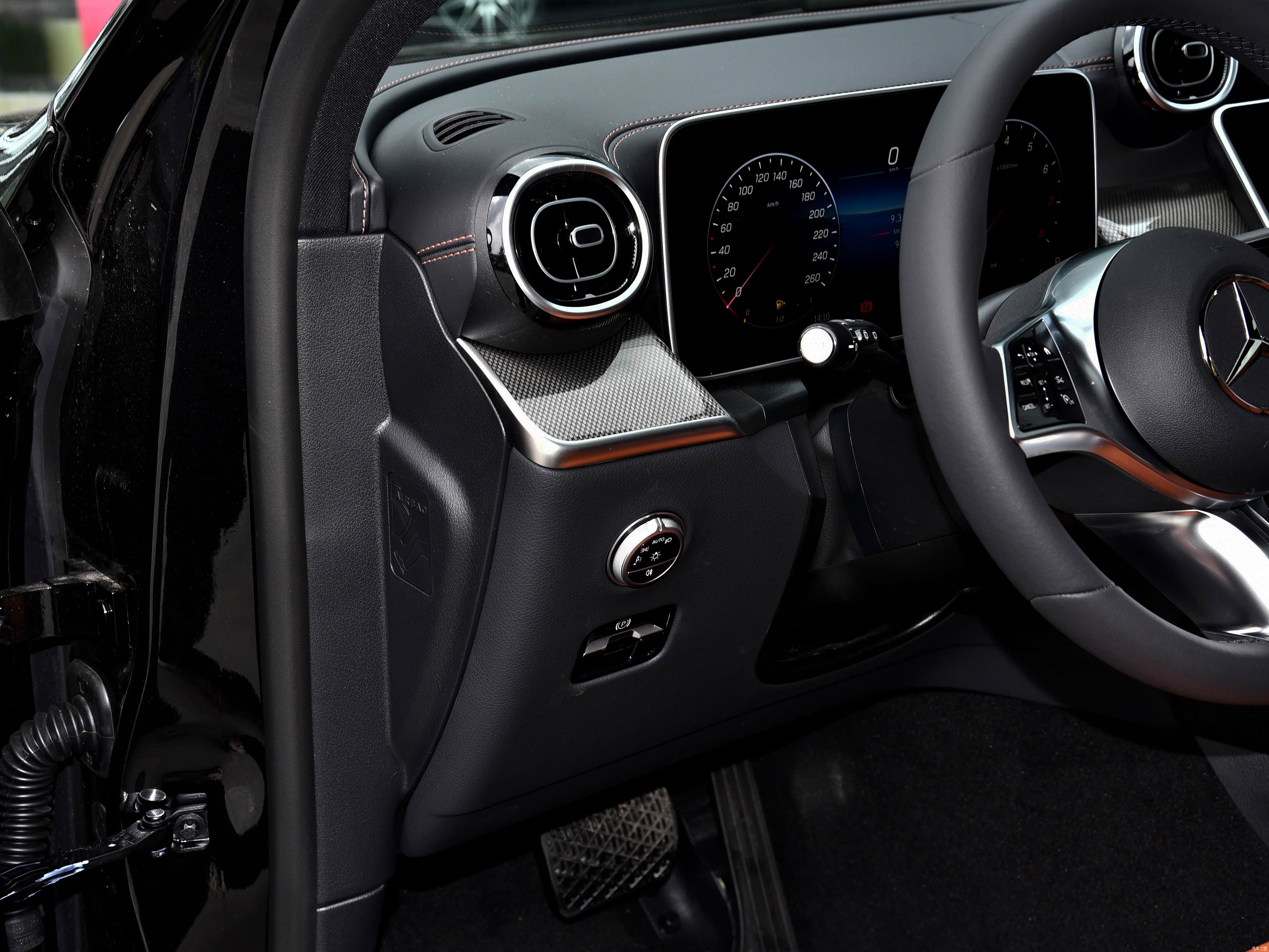 Mercedes-Benz GLC, миниатюра 16