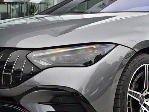 2023�� AMG EQE 53 4MATIC+