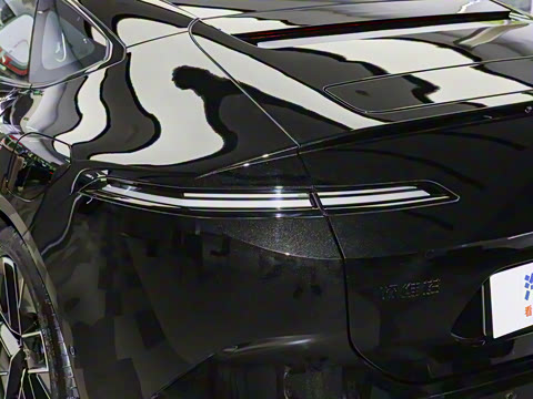 2025�� �Ŀ� Max���̰�