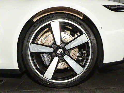 2026�� Carrera 3.0T