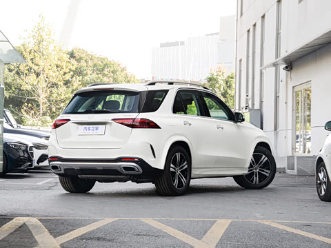 2025�� GLE 400 e 4MATIC