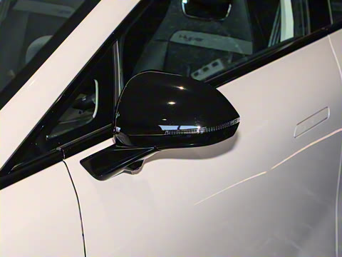 2025�� 560 Lite��