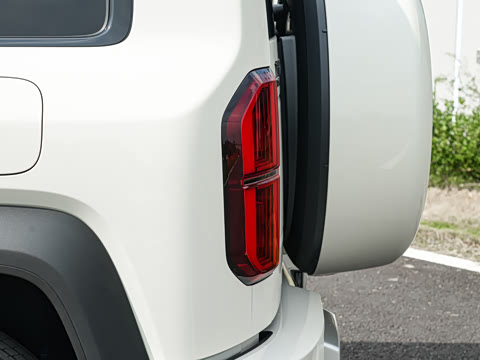 2025�� 210KM ��������Ultra��