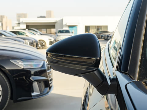 2026�� TFSI quattro 200kW �콢������