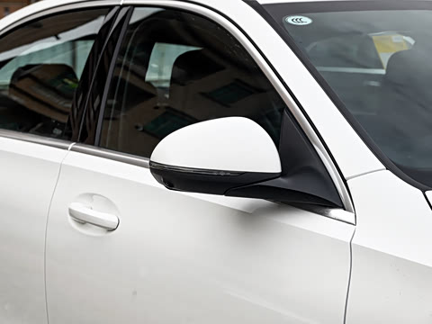 2026�� C 200 L �˶���