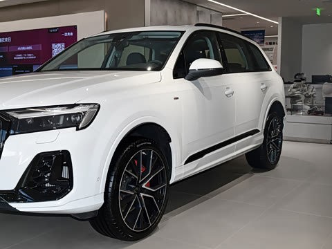 2025�� 55 TFSI quattro S line����ʿ��