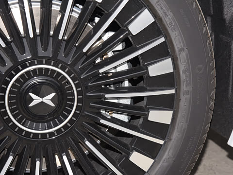 2026�� ���� 750 Ultra