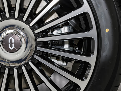 2025�� ���� Ultra�� 53.4kWh 6���� (896�߼����״