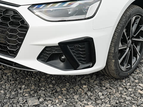 2026�� 200���������� 40 TFSI ����������