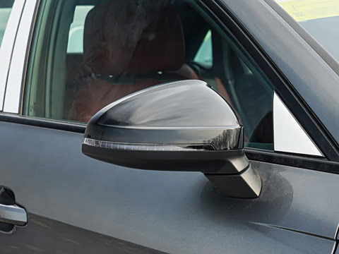 2026�� 200���������� 40 TFSI ����������