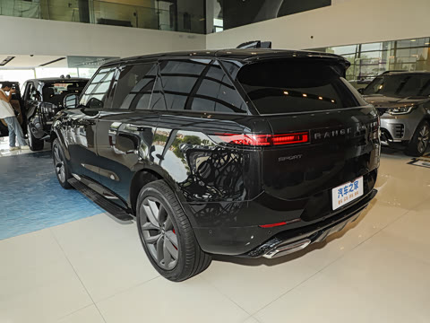 2025�� 400PS Dynamic SE