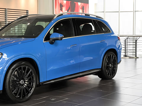 2026�� ����� 400 L 4MATIC