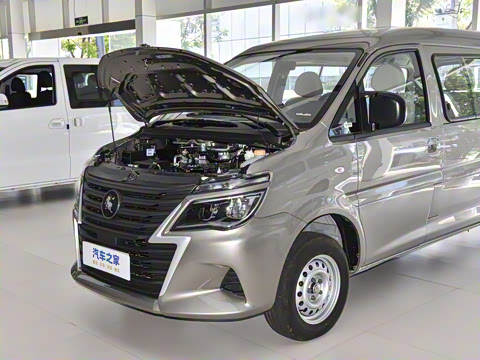 2025�� M5 1.6L ��׼��5��CNG