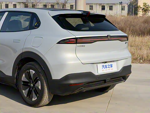 2026�� 215Max���̰�