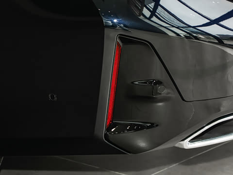 2026�� 325i M�˶���װ